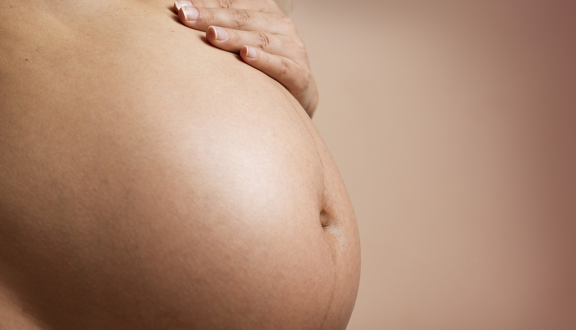 Peso da mãe antes da gestação traz mais riscos do que peso ganho durante a gravidez